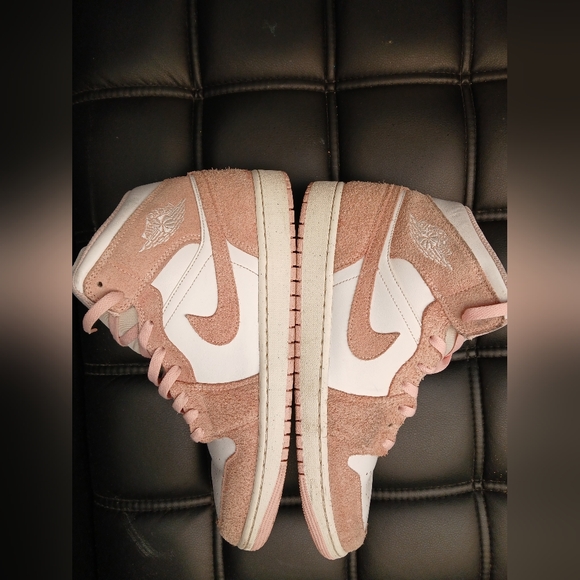 Mens Nike Air Jordan 1 Mid SE Legend Pink Size 12 Pink Suede Sneakers - Picture 5 of 11